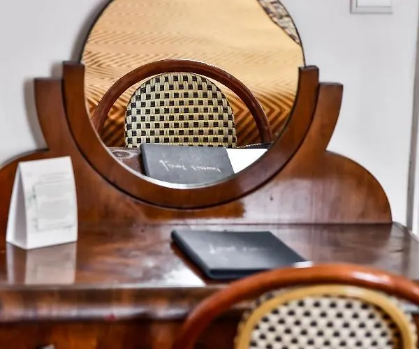 Maison Garnier De Charme Hotell 3*